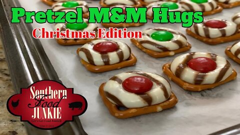 Pretzel M&M Hugs Christmas Editions | Christmas Dessert Treats