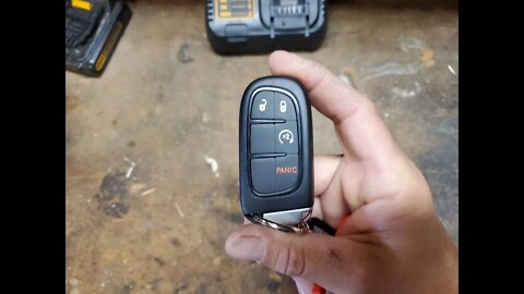 How to change the battery, key-less entry remote. Video works on Chrysler, Jeep, Dodge, Fiat cars