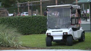 Wellington setting up new stop signs for golf cart ordinance
