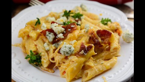 Instant Pot Buffalo Chicken Pasta