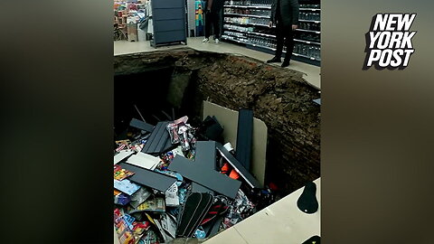 Terrifying moment floor collapses in newly-opened supermarket, injuring 2 in China