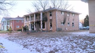 1 killed in Waukesha residence fire, 4 others injured: Fire dept.