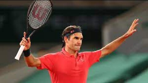 Roger Federer: great point in Slow Motion vs Tsitsipas (Court Level ATP Match)