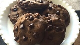 How to Make Gingerbread Chocolate Chip Cookies