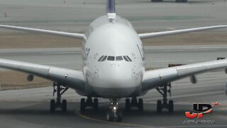 Airbus A380 action at San Francisco Airport