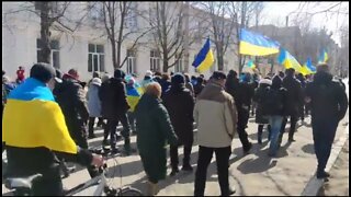 Residents of Kakhovka Protest Against Russian Occupation