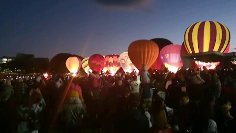 Balloons at nightglow