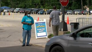 Drive-through school registration for MPS Students