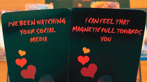 THEY CAN'T STOP WATCHING YOU! ♥️ THEY FEEL A STRONG PULL TOWARDS YOU!🌹COLLECTIVE LOVE READING