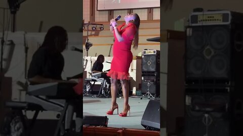 Le'andria Johnson "Trust Me" (Live medley at Church 2022)