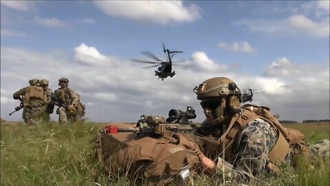 Marines Conduct EAB Operations on Ie Shima