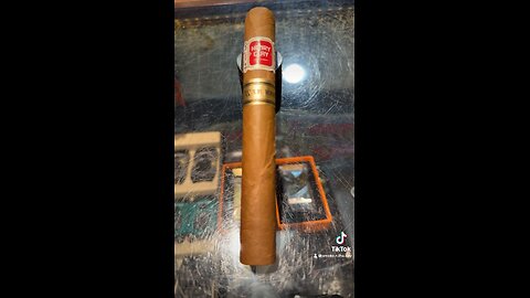 Cigar of the Day: Henry Clay War Hawk 6x50 Toro #Cigars #Short #Cigar #Shorts #CigaroftheDay #SNTB