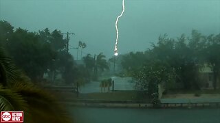 Incredible video captures lightning strike Tampa transformer during severe weather