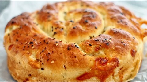Gluten Free Spicy Cheese Bread | Soft and cheesy bread like you've never had before!
