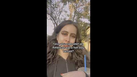 have you ever seen an American eat a hotdog before ? #hotdog #american #northamerica #usa