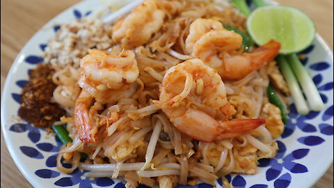 How to make pad Thai prawn (Pad Thai Gung)