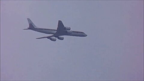 SUPER RARE: NASA DC-8 flies over Hudson River (8/16/2023)