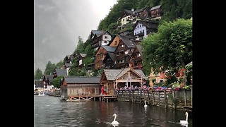 Hallstatt Austria looks so beautiful