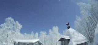 Meteor lyser opp himmelen i Lappland, Finland