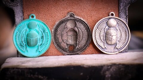 Sand casting solid silver scarab from a 3d print #shorts #jewelrymaking