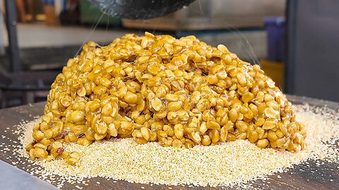 Amazing Skills !! Thai Handmade Peanut Candy Freshly Made - Thailand Street Food