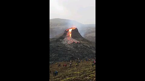 How is looking Volcanic eruption 🤔🙃// This is a rare scene 😳 🤔 Wow./ Amazing Lava, Cretor, magma