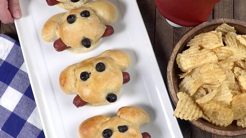 These hot doggie buns are a delight to all senses