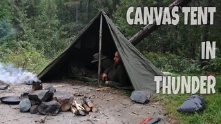 Bushcraft Camping in the rain, Campfire Cooking, Polish Lavuu, Stone Grill