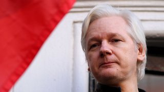 Federal Prosecutors Challenge Request To Unseal Assange Charges