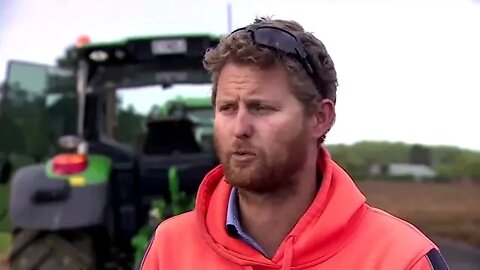 New Zealand farmers forced to leave their land and fight as "green taxes"