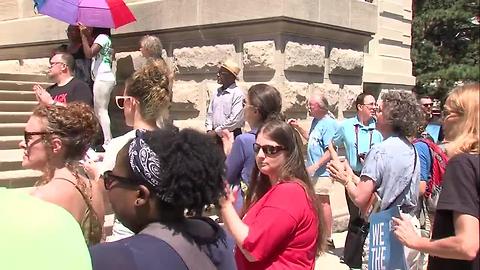 Hundreds attend Justice for Aaron Bailey rally at the Statehouse