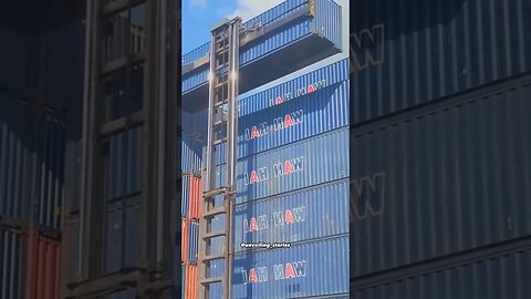 Containers Loadings 🤯🤯 #work #viral #containers #ships #hardwork #shortsvideo #short