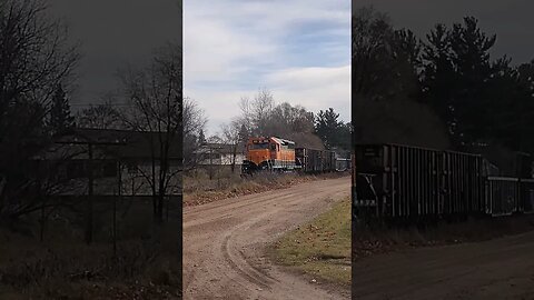 This Train Forgot Something... Can You See What It Is? #trains #trainvideo | Jason Asselin