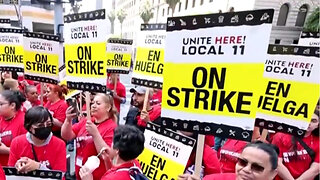 Работники отелей в Лос-Анджелесе бастуют из-за низкой заработной платы