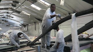 SOUTH AFRICA - Cape Town - Boat building (Video) (aLW)