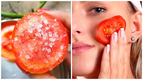 Why You Should Rub a Tomato on Your Face (Tomato Benefits for Skin)