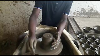 SOUTH AFRICA - Durban - Diwali celebrations clay lamps (Videos) (JNh)