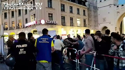 Islamkritiker Kermanshahi provoziert, bis Dschihadis angreifen - BPE-Demo München 13.10.23 (1)