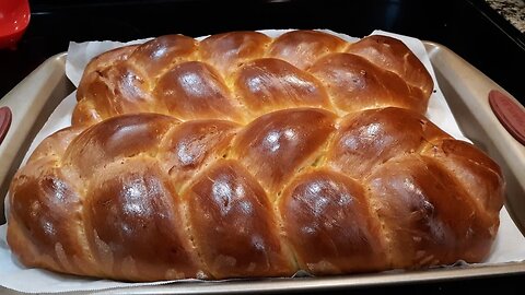 Easy Homemade Challah Bread
