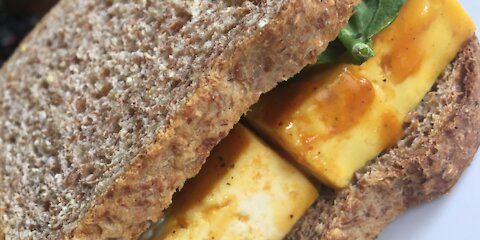 How to make BBQ tofu sandwiches