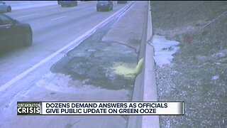 Concerned citizens pose questions to panel on I-696 ooze clean-up