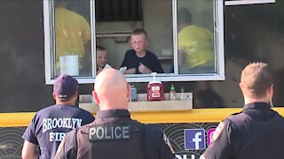 Young brothers raise money at lemonade stand to rent food truck for Brooklyn first responders