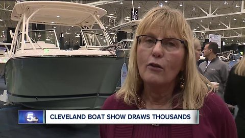 Twiggy the water-skiing squirrel delights at CLE Boat Show