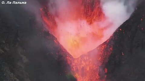 Извержение Вулкана на Канарских островах Вот такие булыжники вылетают из жерла вулкана