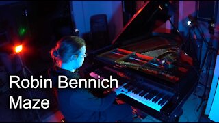 Robin Bennich - Maze