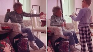 102-year-old Woman Joins Great Grandchild’s 1st Grade Remote Pe Class