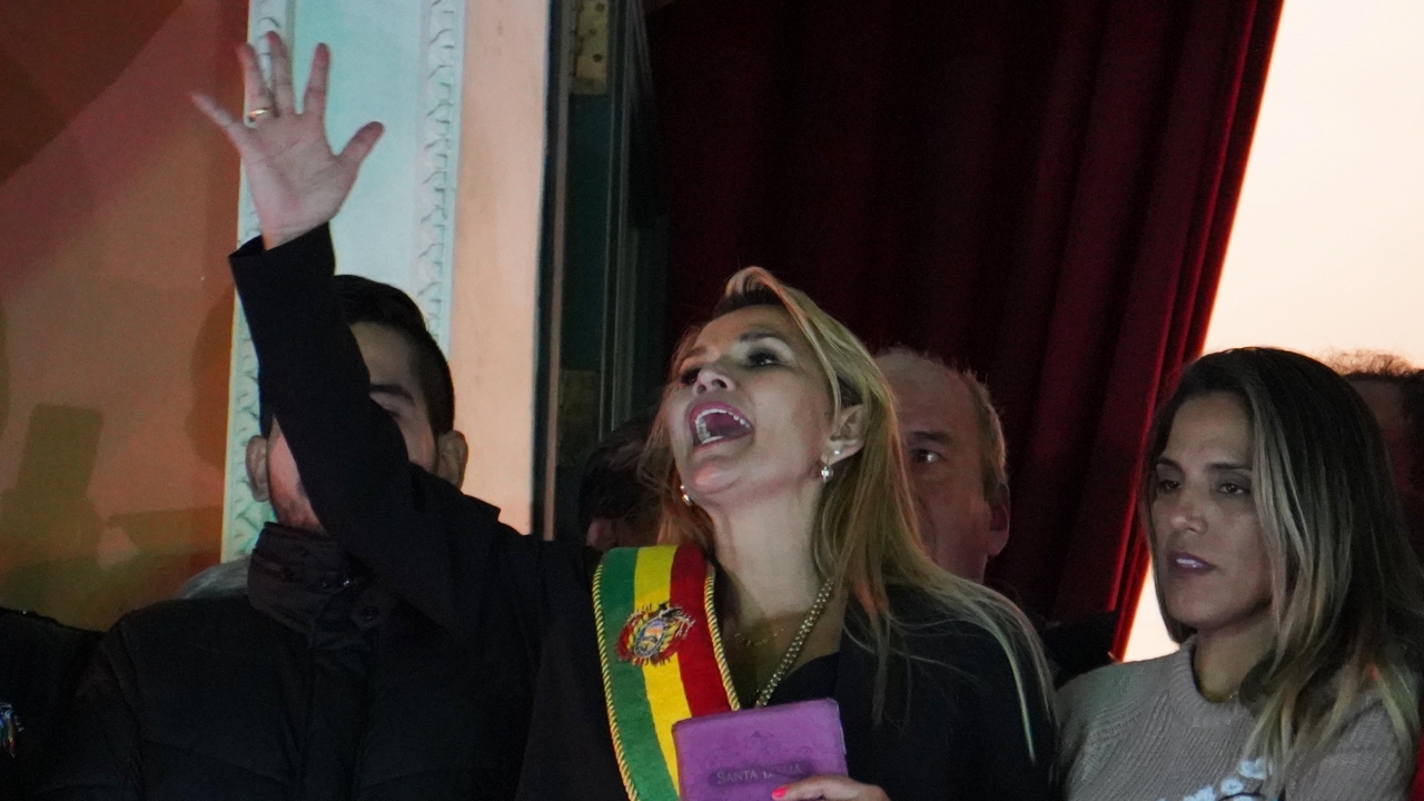 Bolivian Senator Jeanine Áñez Declares Herself Acting President