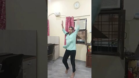 tuje chand k bahane dekhu #shortsvideo #dance #trending #bollywooddance