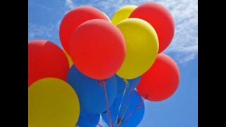 Jovem solta balões na rua e causa apagão no bairro!