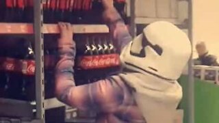 Woman wears Stormtrooper mask against coronavirus!